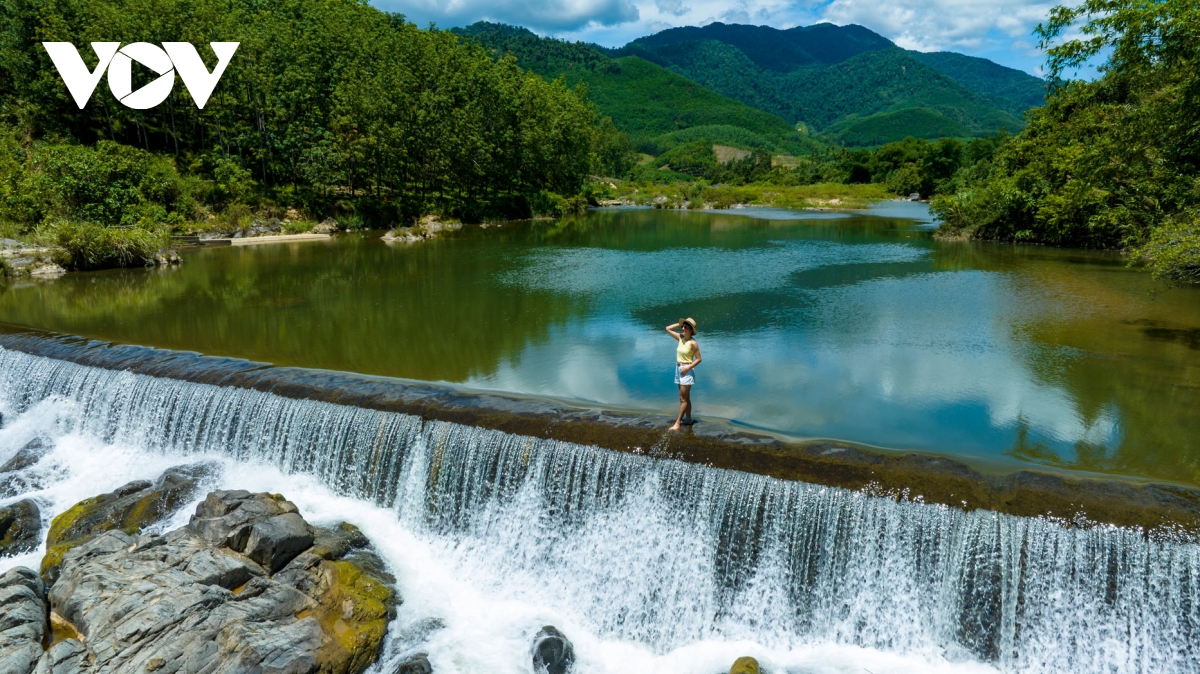 Explore the cool summer in Hue, from Loc Binh beach to Dinh Bach Ma image 5